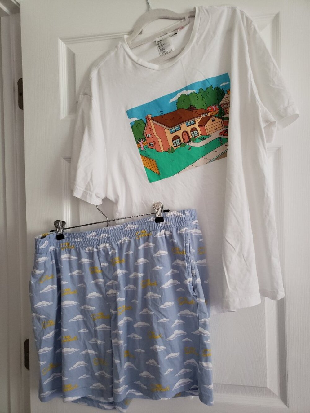 The Simpsons house XL h&m collection collab tshirt lot with shorts